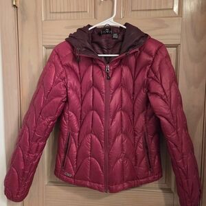 Outdoor Research Women's Maroon Down Filled Puffer Jacket Red Snall